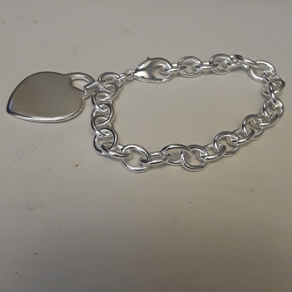 Silver heart bracelet